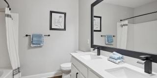 Enclave at Rivergate Gallery 12