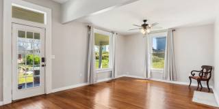 1906 Vine Street Gallery 3