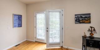 Downtown 3 Bedroom Townhome with 2 Car Garage Gallery 21