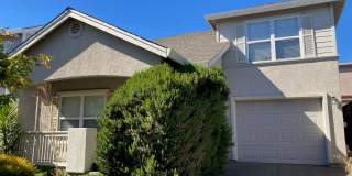 Lovely 3 bedroom, 2.5 bath home available now in Santa Rosa! Gallery 1