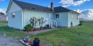 Adorable Single Story 2 Bedroom Home Right on the Water! Gallery 1