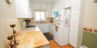 Bright & beautiful home at the end of a quiet cul de sac Gallery 6