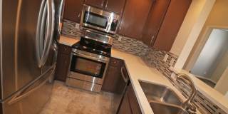 Mission Valley condo (River Colony) with balcony! Central heat/ air. Gated garage parking. Pool/spa! Gallery 1