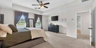 Like-New 4 bedroom 2.5 bathroom home with Custom Touches, open floor plan AND a Cul-de-sac lot! Must see! Gallery 22
