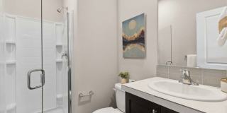 Modern 5 Bed Home Gallery 10