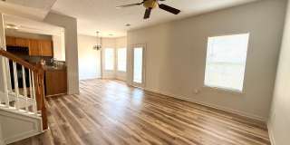 Beautifully Renovated 3 Bedroom 2.5 Bath Townhome with Garage! Pet Friendly! Gallery 37