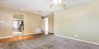 319 Oak Lane Gallery 5