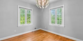 Modern Comfort & Prime Location in Alexandria! Gallery 12