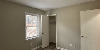 6658 Vaughn Road Gallery 17