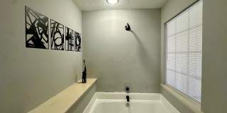 9501 Pondside Lane Gallery 28