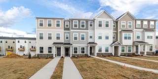 Stunning 3/3.5 Townhome in SE Raleigh Gallery 4