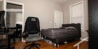 Charming 4 Bedroom-No Broker Fee Gallery 4