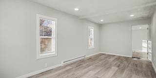 2 Bedroom Single Family Home*Remodeled* Utilities included in rent! Gallery 4