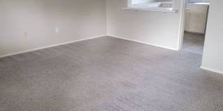 Cozy Parkland 2 bedroom house with Fenced Yard Gallery 3