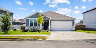 Beautiful 3 Bedroom Home in Bella Rosa – Open Floor Plan & Covered Patio Gallery 1