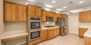 single story / 3 car garage / 3 bedrooms / 3 baths Gallery 11