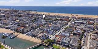 Modern Furnished Balboa Peninsula Beach House with Rooftop Deck Gallery 45