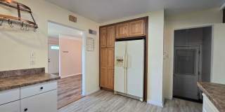 Spacious 4 Bedroom Home with Solar Panels, Fully Fenced Yard on Rimrock Rd Gallery 16