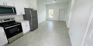 Bright & Modern 2 Bed-1 Bath Pet-Friendly Home in Desirable Lehigh Acres! Gallery 11