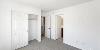 Spacious 2BD/3BA Condo in Chula Vista with Walk-In Closet, Community Pool & 2-Car Garage Gallery 11