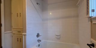 FOR LEASE - Spacious  3/2/2 IN RAINTREE Gallery 12