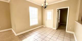 3BR Townhome Near LSU – Convenient & Spacious Gallery 6