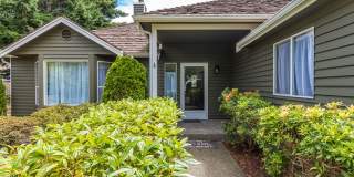 Updated Oak Harbor Home in Ridgehaven Gallery 1