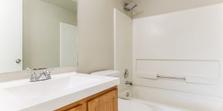 Bright & Beautiful 3bd/2ba Home on Quiet Cul-de-Sac with Spacious Yard! - FREE iPad or 55” TV if moved in by 5/15! Gallery 15