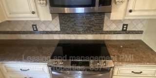 330 Dunvegan Ct Gallery 13