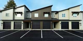 3 Bedroom 2 1/2 bathroom Hayden Townhome! Gallery 1