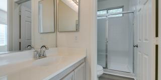 SUMMERLIN BEAUTY*UPGRADED*COMMUNITY POOL*3 BEDROOMS*STAINLESS STEEL APPLIANCES* Gallery 31