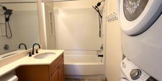 2 Bedroom, 2 Bathroom, 2 Parking Townhouse (Palm Court) Gallery 6
