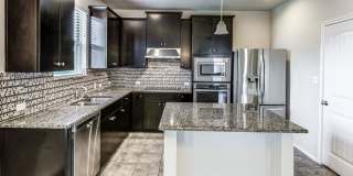 Beautiful 3 bedroom, 2.5 bath energy efficient home in the desirable Verona community! Gallery 12