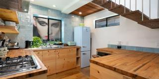 1001 Main St Gallery 7