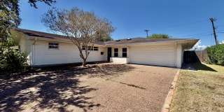 302 Dolphin Pl Gallery 1
