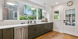 400 Quaker Lane N Gallery 4