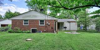 Lovely Large 3 Bedroom 1 1/2  Bath Ranch Style Home Gallery 3