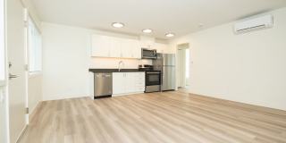 Uptown Lake Oswego Gallery 23