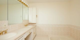 Sparkling and Spacious Gallery 26