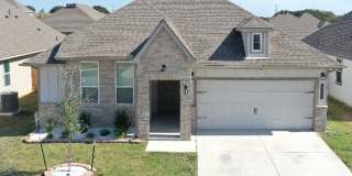 Gorgeous 3 bedrooms in Turnbo Ranch with pool access Gallery 1
