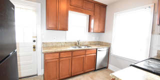 Coming Soon~3 Bedroom and 2 Bath Home- Bonus Room (Pets Considered) Gallery 9