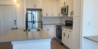 207 E Oak Ave Gallery 17