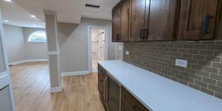 2150 W Monroe Street Gallery 91