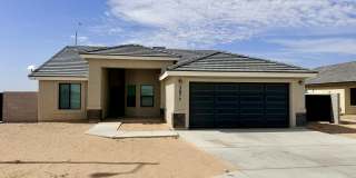 San Luis Corner Lot home with a Large Master Suite - 3 Bed 2 Bath Split Floor Plan Gallery 1