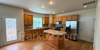 Puyallup 4 Bedroom 2.5 Bath Single Family Home Gallery 1