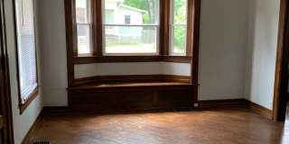 CANDY STRIPE HOME! 4 BD/2 BA Gallery 9