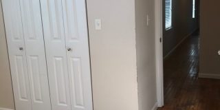 ***$500 Move-In Special*** SPACIOUS 3 BR/2 BA Rental in Mid-City with BACKYARD and DRIVEWAY (Section 8 not accepted) Gallery 18