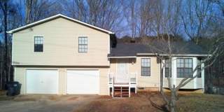 Great Split Level in Quiet Neighborhood! Gallery 1