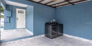 8907 N BOULEVARD Gallery 17