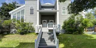 Spacious and bright condo located in a quiet area that boasts the perfect combination of style and comfort. Gallery 5